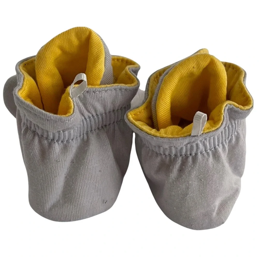 TARGET Baby Shoes Animal Bear Gray Yellow Size 0-3 months